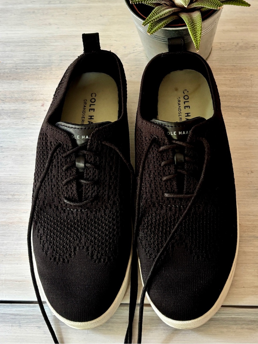 Women’s Cole Haan Black Knit Lace-Up Sneakers with White Soles. Size: 7B